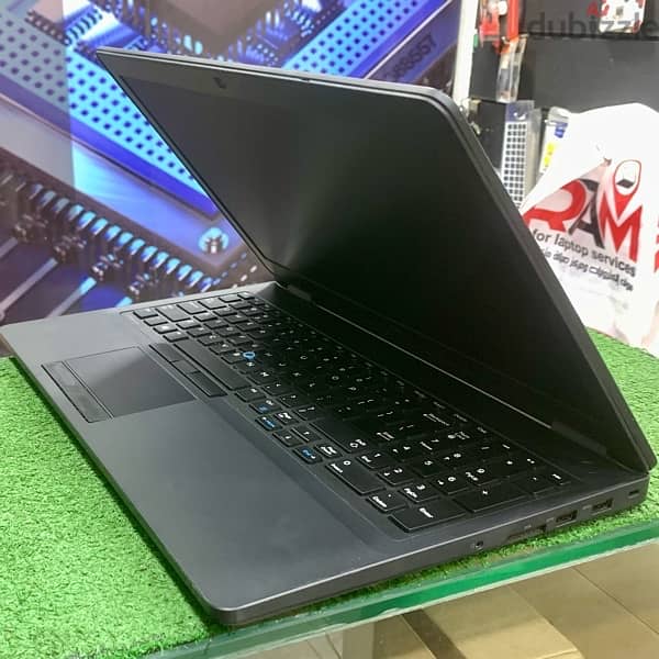 Dell Latitude E5570 2