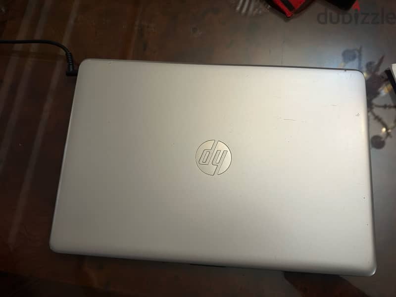 hp laptop in a good condition with core i5 8th gen cpu 16gb of ram 8