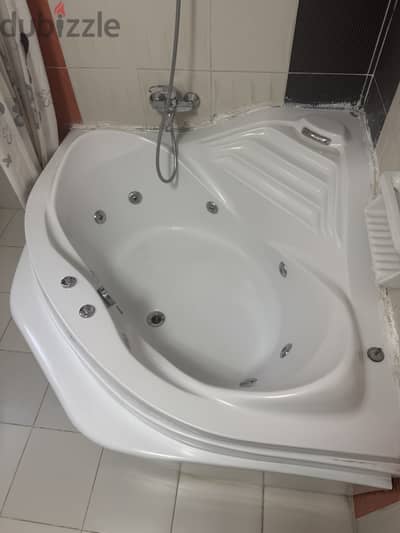 Jaccuzi بانيو چاكوزي ايديال استاندرد