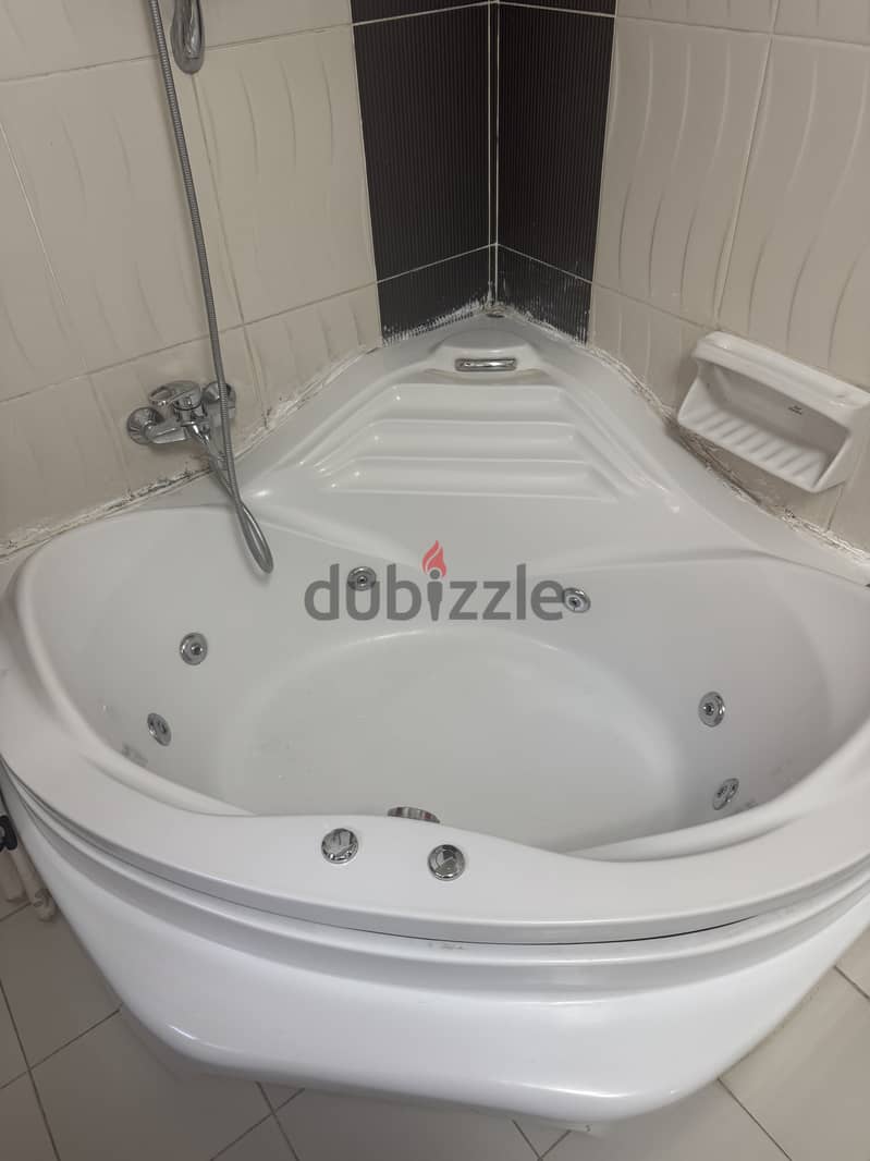 Jaccuzi بانيو چاكوزي ايديال استاندرد 1