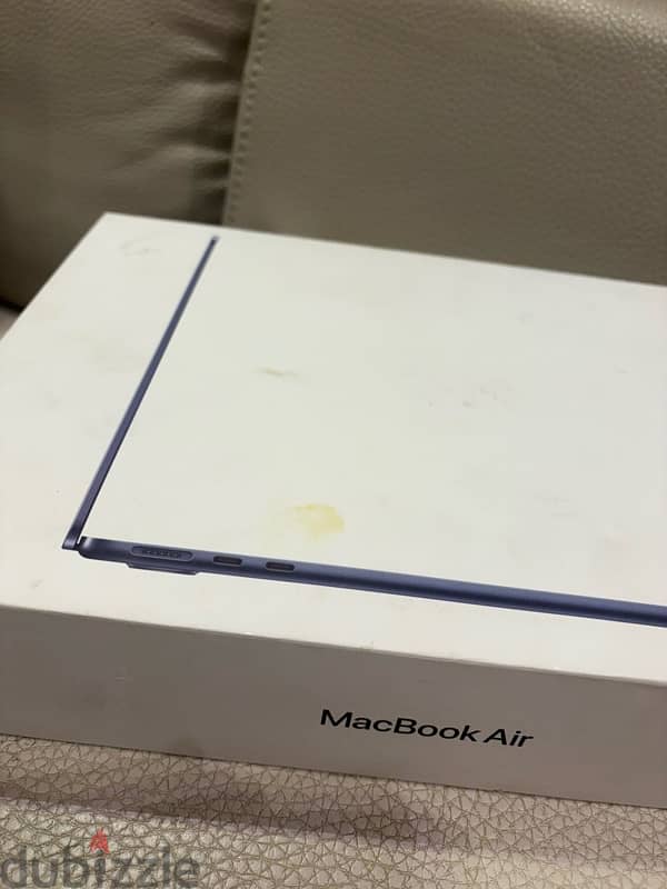 MacBook Air 13-inch M3 Chip with 8-Core CPU 8-Core GPU sealed متبرشم 2