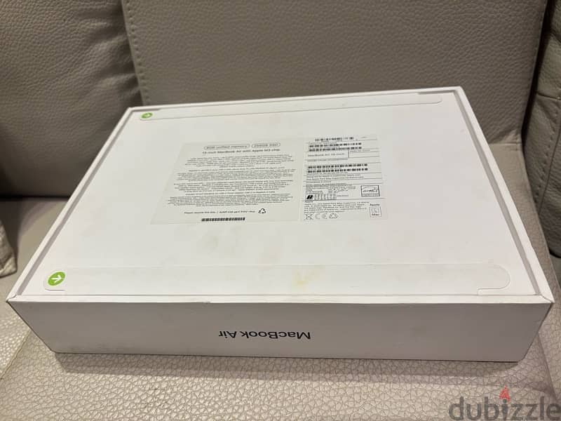 MacBook Air 13-inch M3 Chip with 8-Core CPU 8-Core GPU sealed متبرشم 3