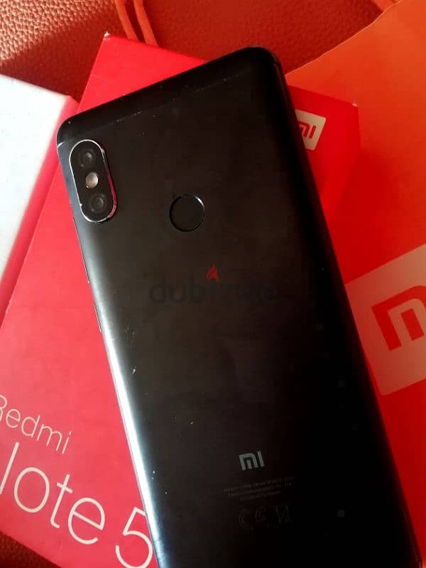 بكل مشتملاته الأصلي بدون اي عيوب تماما 4/64GBللبيع Xiaomi Redmi Note 5 3