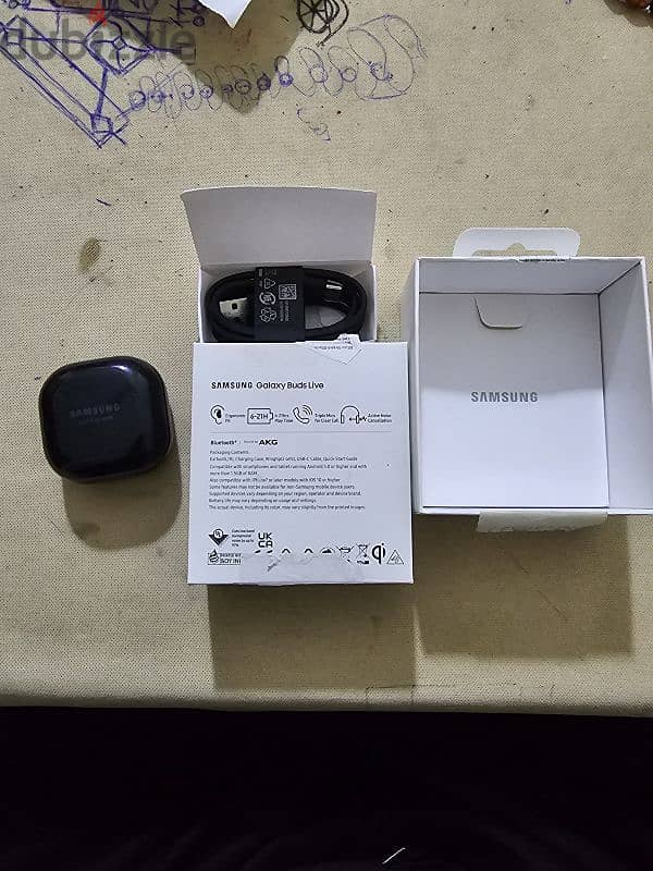 سماعة Samsung buds live 3