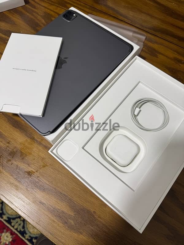 Ipad M1 , 256G , Cellular + Wi-Fi 4