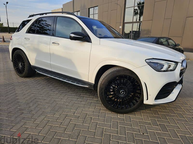 Mercedes-Benz GLE-Class 2023 0