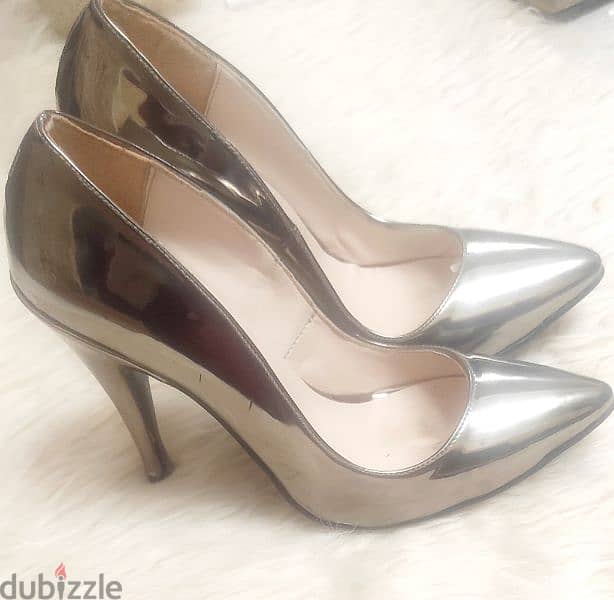 Heels للبيع 0