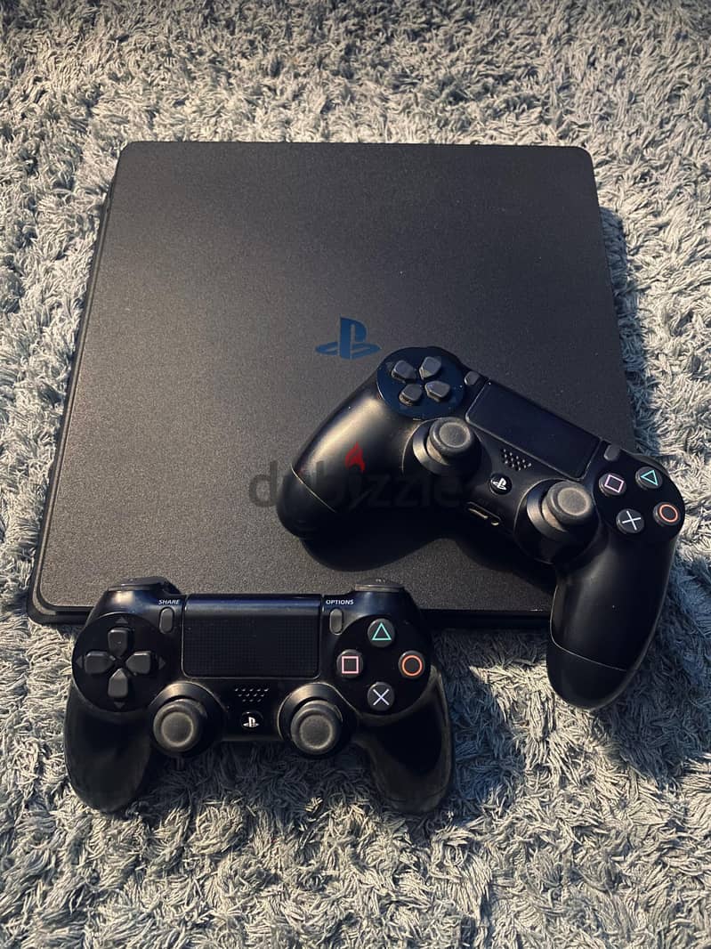 PS4 Slim 500gb - 2 Original Controllers System Software : 10.50 Games 2