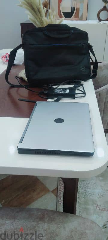 Dell Latitude E5570 3