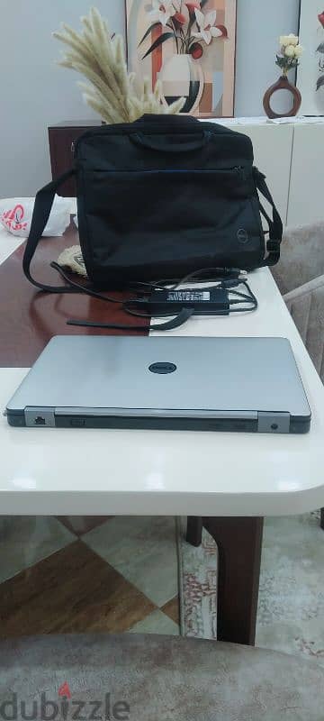 Dell Latitude E5570 6