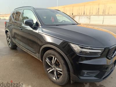 فولفو Volvo XC40 - R DESIGN