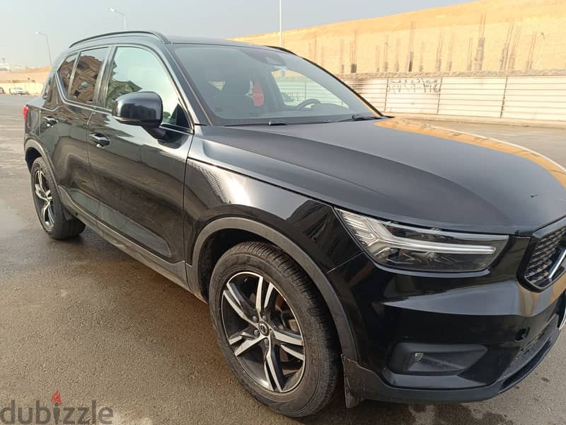 فولفو Volvo XC40 - R DESIGN 0