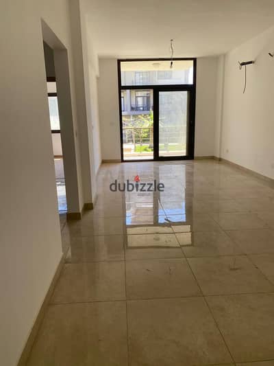 A fully finished apartment for sale in the Fifth Settlement in a residential area, including all services, and in installments over 8 years