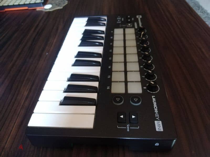 midi novation launchkey mk2 25keys ميدي 3