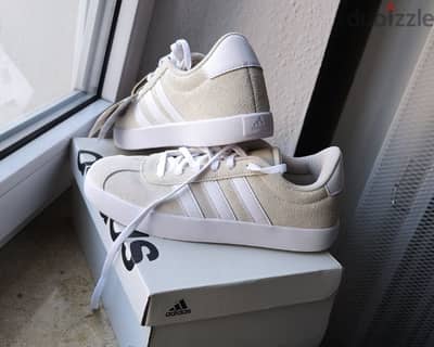 حذاء أديداس مقاس ٣٦ | Adidas Shoes Size 36