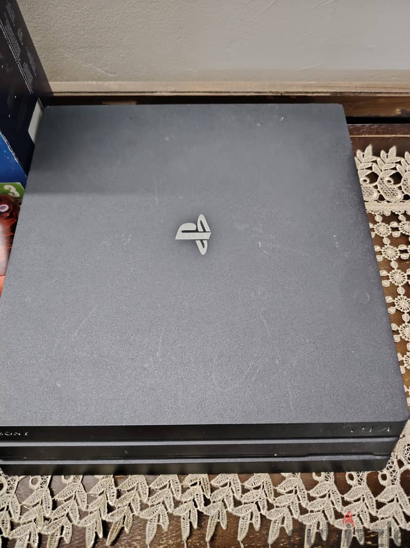 Ps4 pro 1TB 2