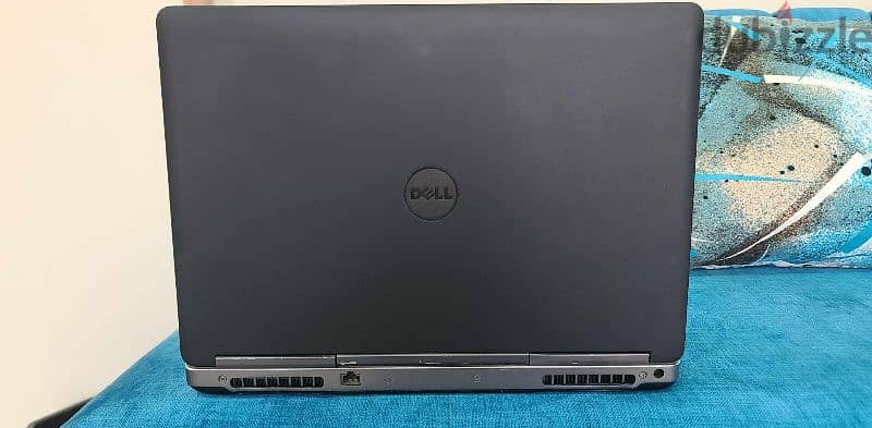 Dell precision 7520 Workstation Core i7 6820 HQ جيل سادس 3