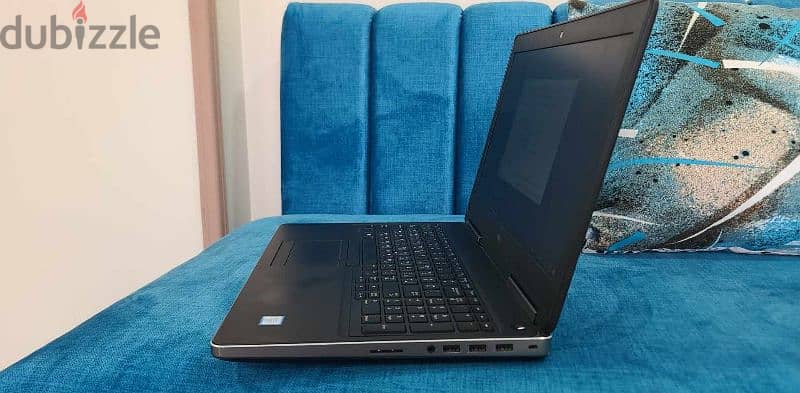 Dell precision 7520 Workstation Core i7 6820 HQ جيل سادس 4