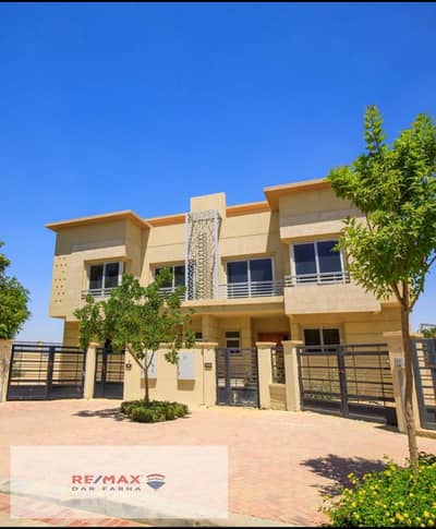 Twin house for sale in compound Jedar