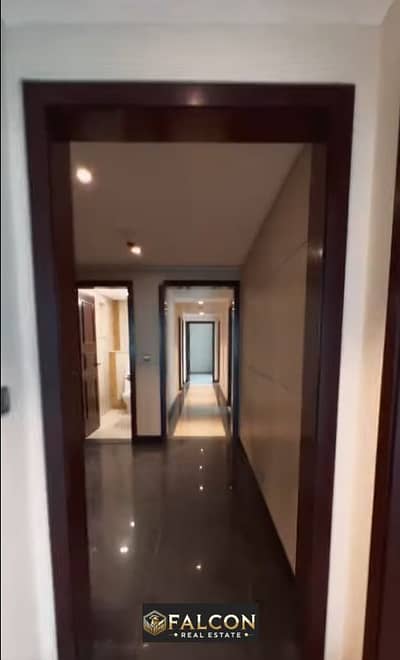 Receive an apartment under the management of the Hilton Hotel, an investment opportunity in dollars, finished with air conditioners, all rooms have a