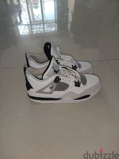 Nike air jordan 4 black and white