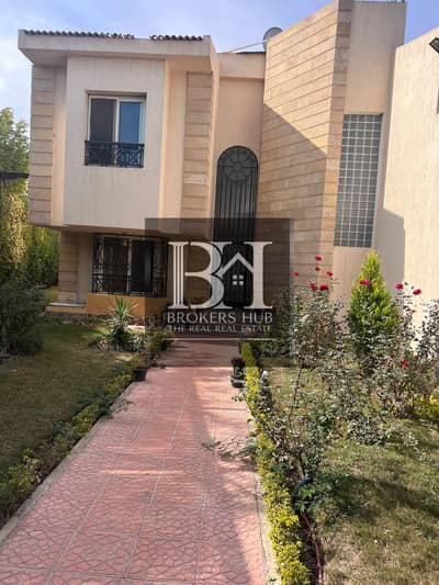 villa for rent View direct golf  Fully finished Open view  in Sheikh Zayed / Al Rabwa