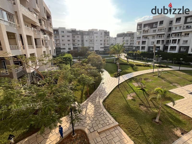 For Sale in Madinaty – 200m² Apartment in B10 0