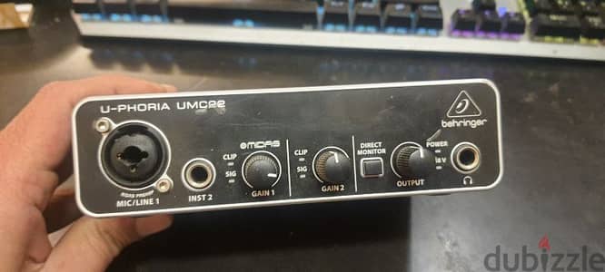 Behringer UMC22 Audio Interface