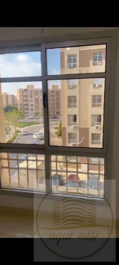 Apartment for sale in Madinaty B11 A distinctive apartment with a park view, north-facing, in a prime location. Size: 96 sqm Floor: Third