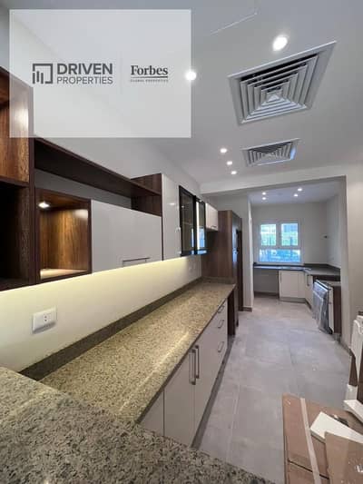 Townhouse for sale in Westtown - Bevrly Hills - Elsheikh Zayed City