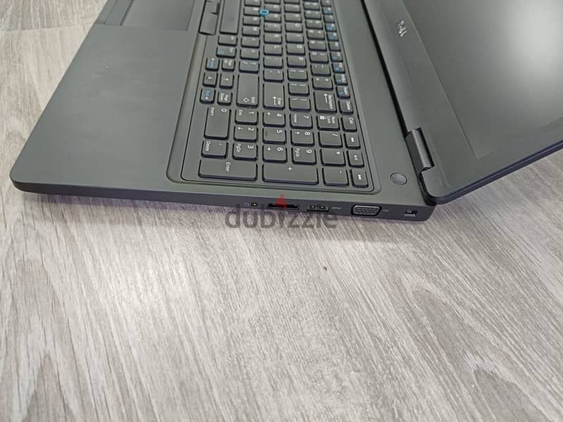 Dell 5580  i7-7820 HQ 2.90 GHz Ram 16 GB 256 SSD nvme Nvidia 2 GB 5