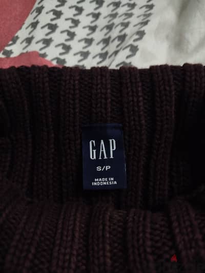 بلوڤر ماركة GAP لون نبيتي غامق