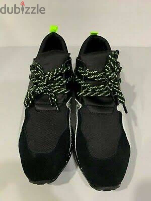 حذاء رياضي ماركة Steve Madden 6