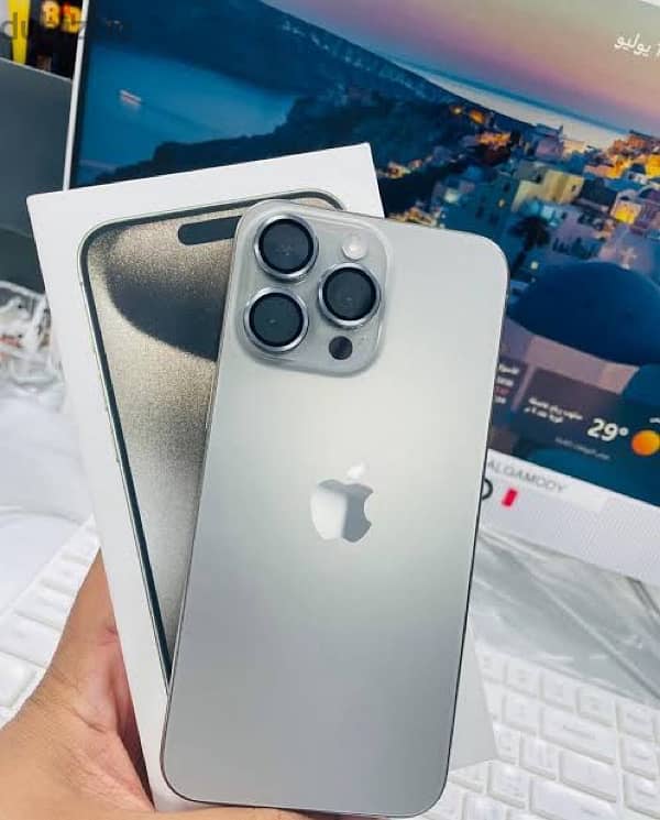 iphone 15 pro max خطين 0