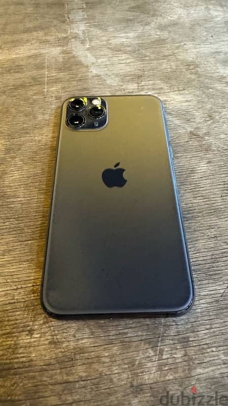 iPhone 11 pro وتربروف 0