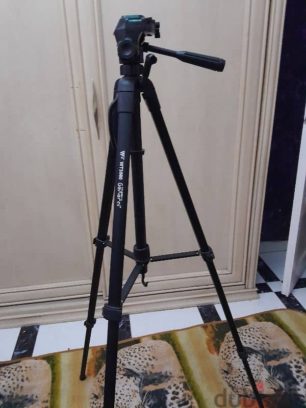 Tripod 1