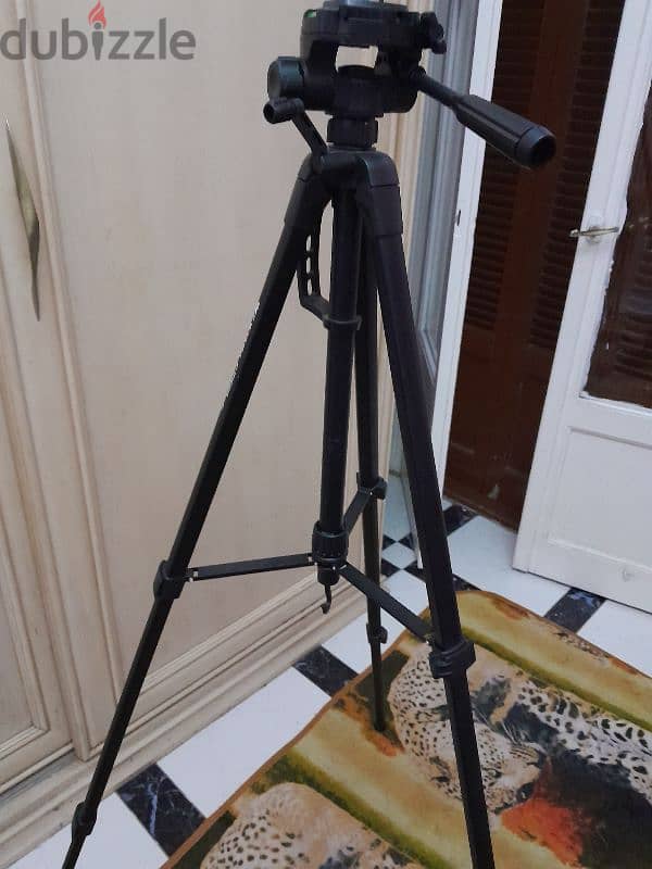 Tripod 2