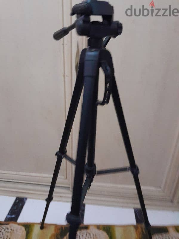 Tripod 3