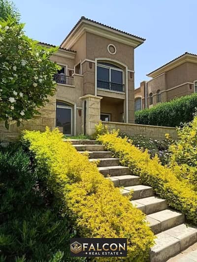 For sale a townhouse with immediate delivery 270 sqm in the Fifth Settlement in a prime location in New Cairo minutes from NasrCity and Heliopolis