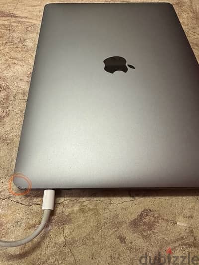 MACBOOK PRO M1 LIKE NEW