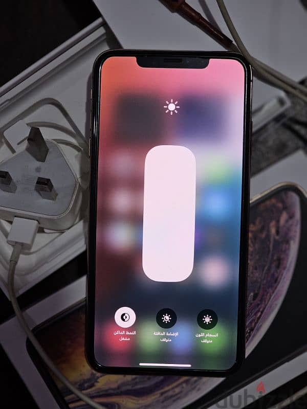 للبيع ايفون XS MAX 64G GOLD 0