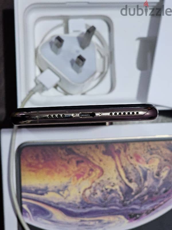 للبيع ايفون XS MAX 64G GOLD 3