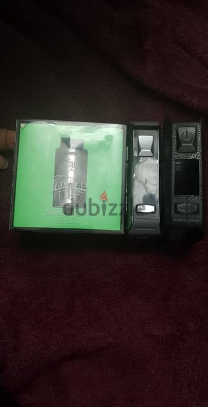 vape l200 with tank 1