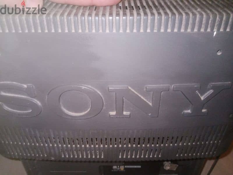 SONY TRINITRON MADE IN JAPAN 21" 2