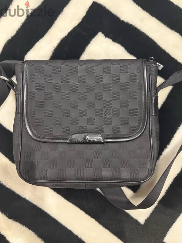 Louis Vuitton 0