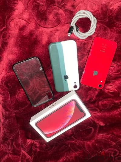 iphone xr 64gb with box