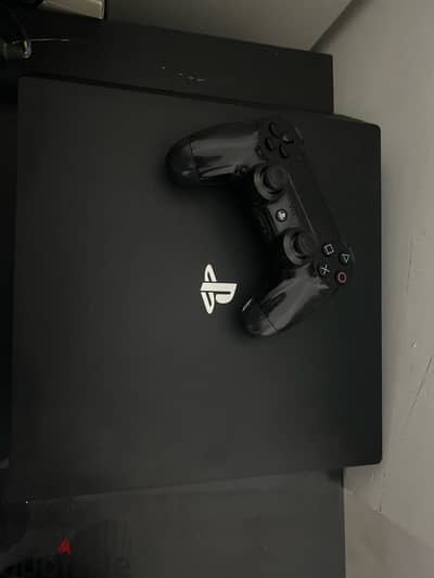 playstation 4 pro 1TB used