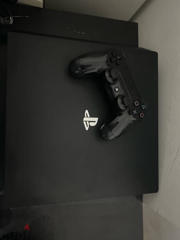 playstation 4 pro 1TB used 0