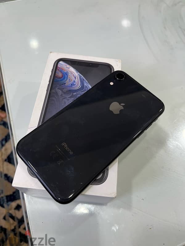 iPhone XR 4