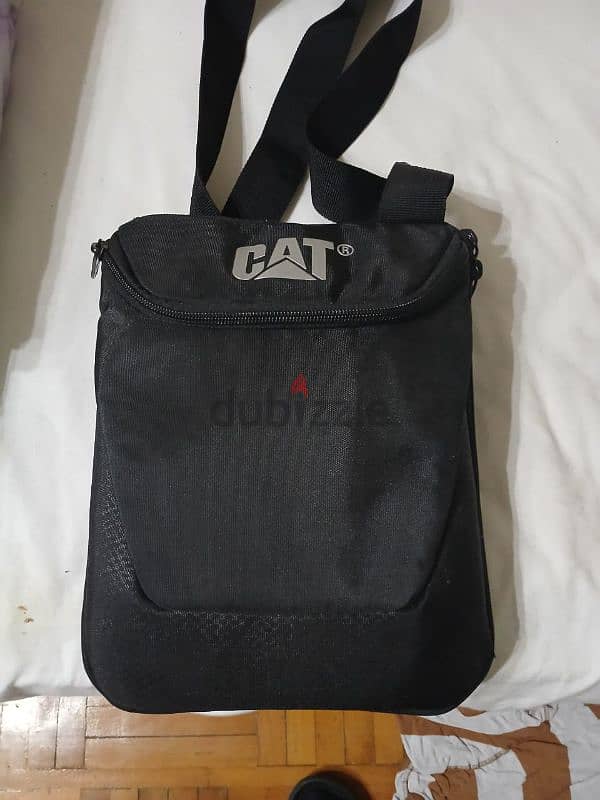 Caterpillar Cross Bag 2